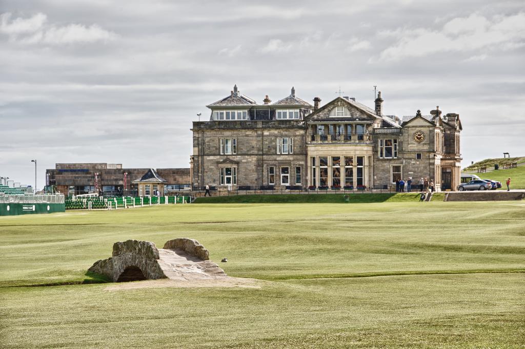 Hawkswood House And The Roundel Villa Peat Inn Room photo